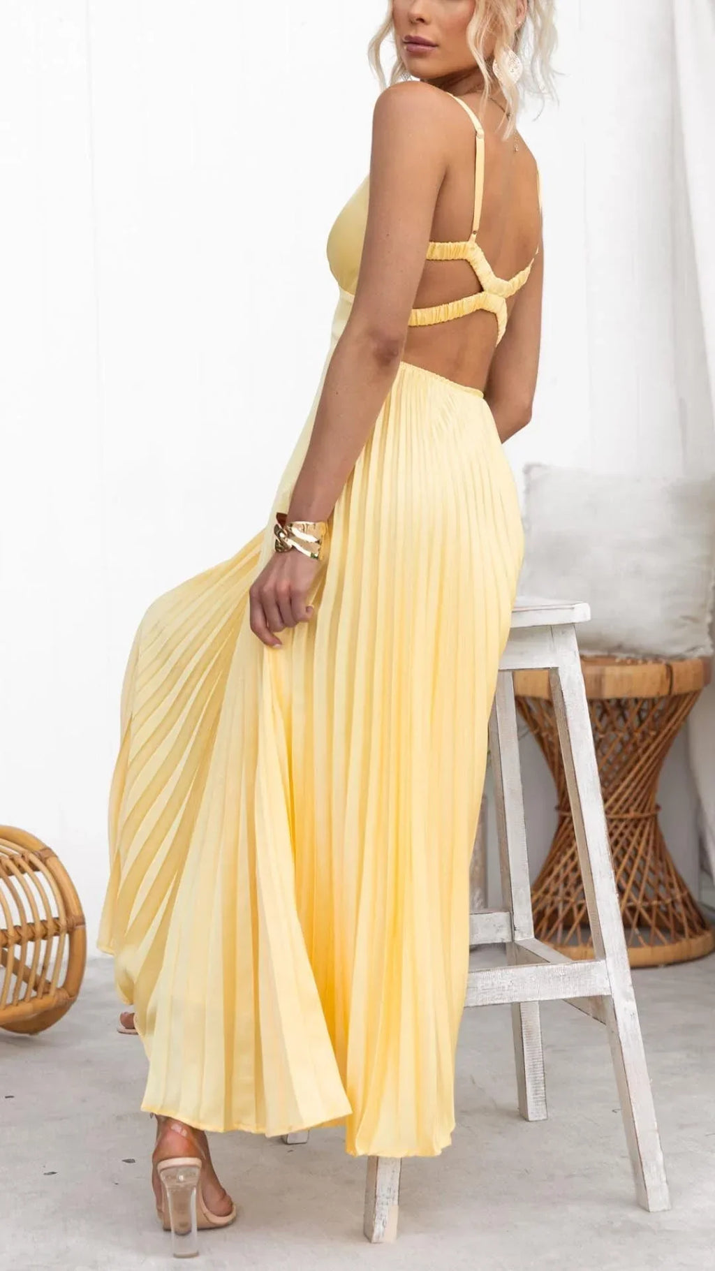 Women's Elegant Yellow Pleated V-Neck Maxi Dress