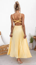 Women's Elegant Yellow Pleated V-Neck Maxi Dress